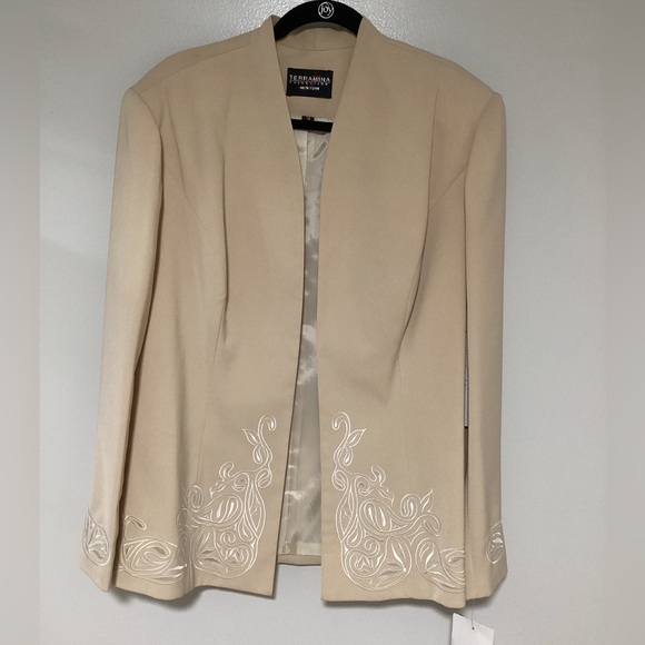 New Terramina Jacket Suit Women 2 Piece Size 14 Brown Color - Picture 2 of 15